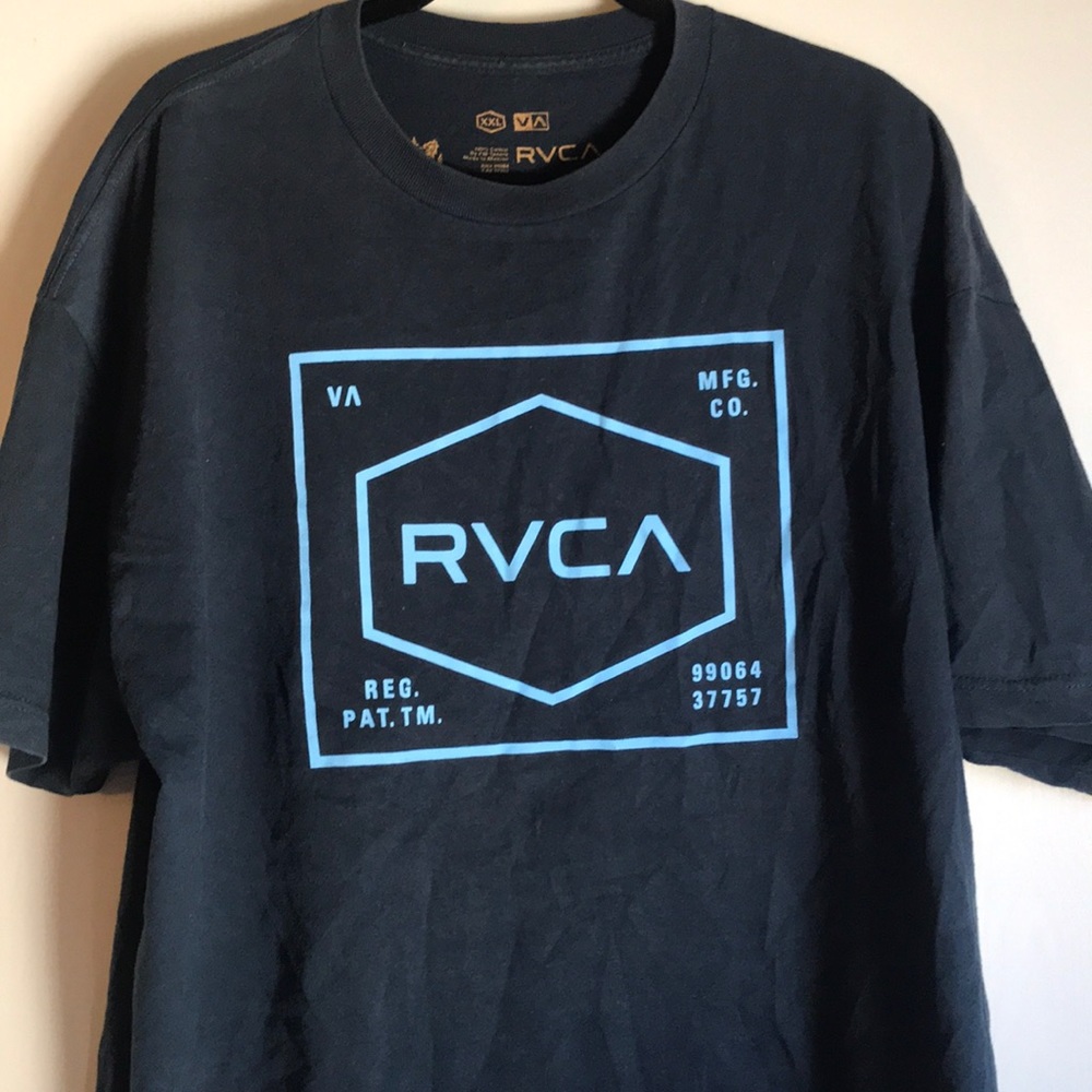 Men’s RVCA shirt